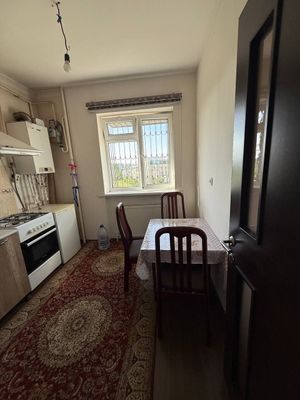Sheriklikka 2ta bola, jami 5 kishi turiladi metroga 10 minut