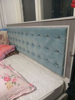 двуспальная кровать
