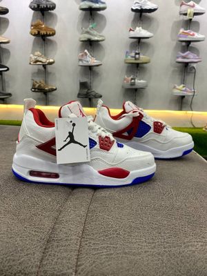 Air Jordan 4 krossovka