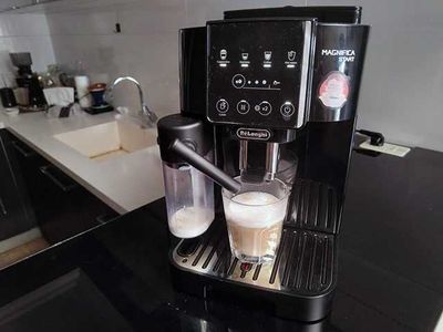Кофемашина De’Longhi Magnifica Start – современный дизайн, идеальный