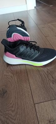 Продам кроссовки adidas, производства Индонезия