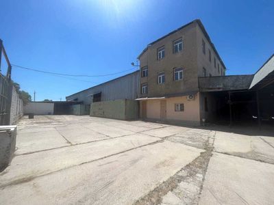 Сдаётся место под склад или цех