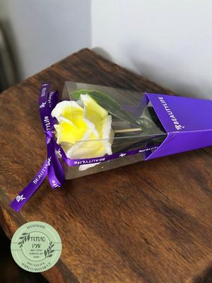 Королевская роза из мыла в упаковке (Желтая)