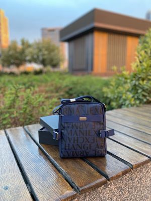 Armani Exchange lux erkaklat sumkasi