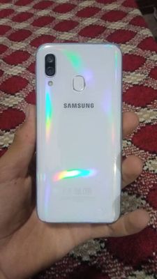 samsung galaxiy A 40 bor