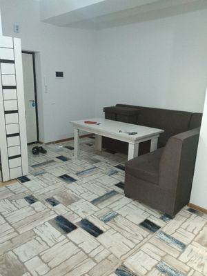Квартира 3 хонали 8 этаж 74 квметр