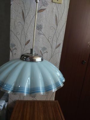 Продам Люстру на кухню