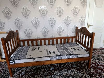 Болалар кровати иккита