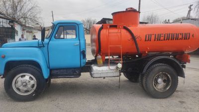 Gaz 53 sotiladi