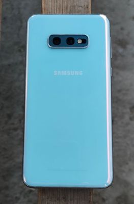 Самсунг S 10 е сатылады