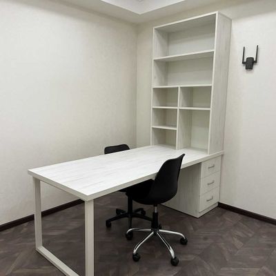 Продаю офисную мебель в отличном состоянии