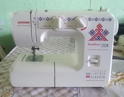 Продается швейная машина