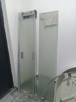 Душевые кабины угловой
