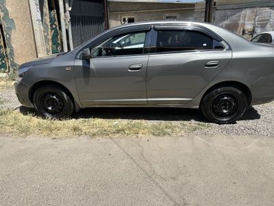 Cobalt 2015 1 euro sotiladi