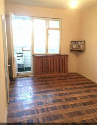 Srochna arendaga 1 xonali uy beriladi faqat oilaga. Feruza massivda