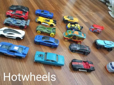 Машинки Hotwheels