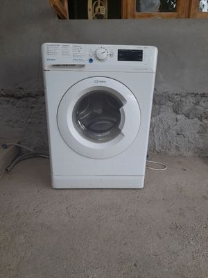 Продам стиральную машинку
