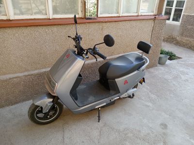 Срочна продаётся электроскутер