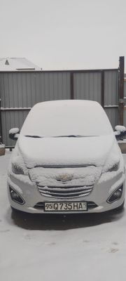 Srochna chevrolet spark satiladi