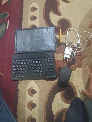 Планшет сотилади