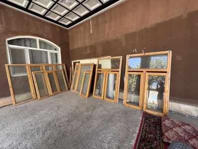 Деревянные окна с лаковым покрытием