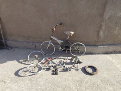 Velosiped sotiladi zapchastlari bilan