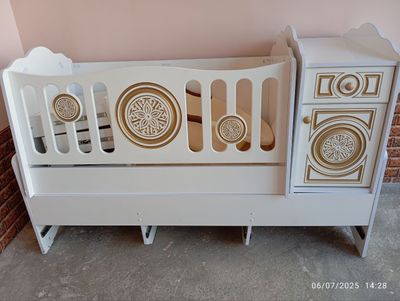 bolalar mebeli sotiladi matras xam sotiladi