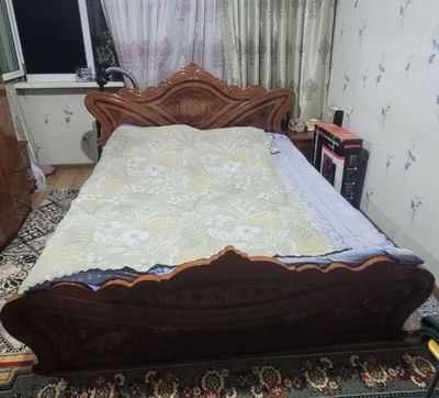 Двухспальная кровать