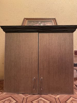 Продается шкафчик ,2 штуки каждый стоит по 300.000