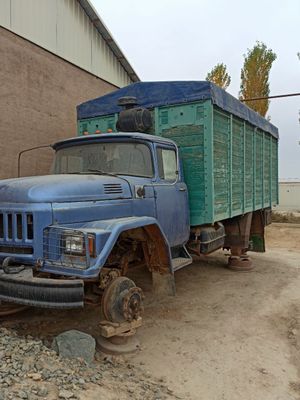 Zil 130 avtomabili 1989 yilda ishlab chiqarilgan narxini kelishamiz.