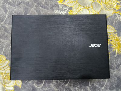 Acer noutbook coe i3 5005 U CPU 2.GHz