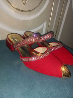Ayollar oyoq kiyimi