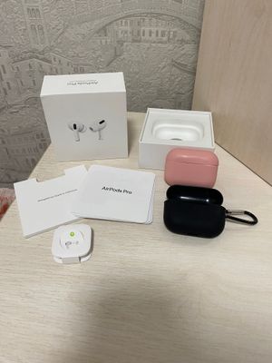 Наушники Apple AirPods Pro, + 2 чехла в подарок