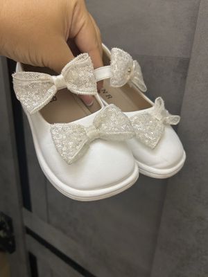Продам туфли на девочку