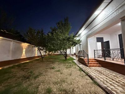 Продается участок с домом в коттеджном городке