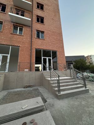 Продается нежилое помещение 120 кв.м 1 этаж первая линия Саракулька
