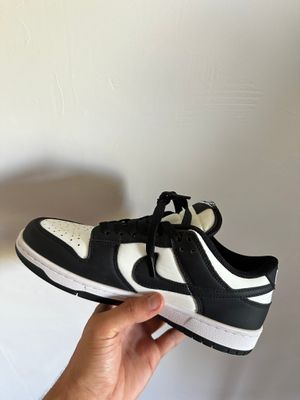 SB Nike low black white