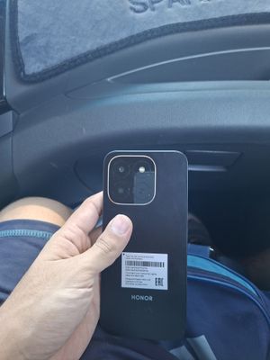 Honor X6c 6/128 gb 120 hz Displey