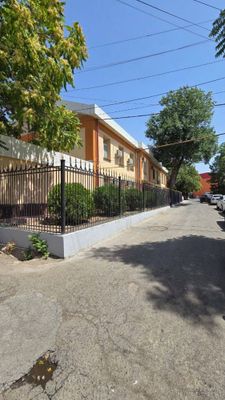 Продается Отдельно Стоящее Здание-900 м2| 11.5 соток! Фаргона йули