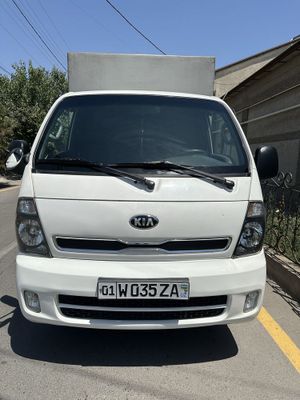 Kia Bongo 3 Sotiladi