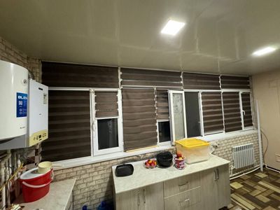 Окна 5.5-6 метров, в отличном состоянии