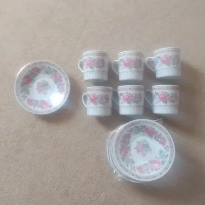 продается сервиз кофейный на 6