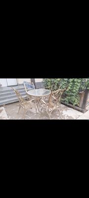 Темир стол 4 стули бн сотилади.