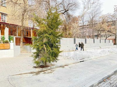 Сдаётся в аренду 230м2 Ориентир: Гастрономическая улица/Эко парк