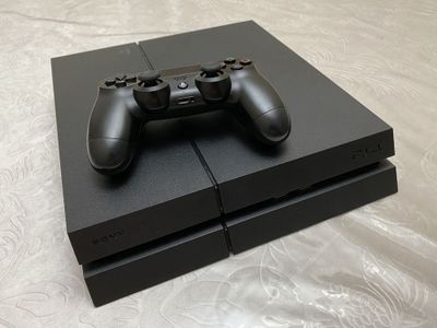 PS4 (Sony PlayStation)