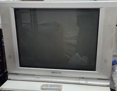 TOSHIBA тв цветной в рабочем состоянии