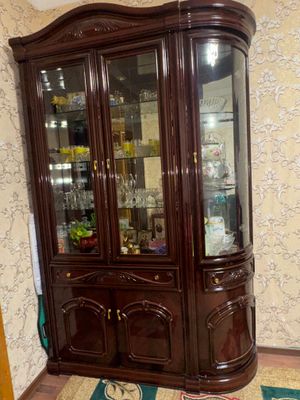Горка , уголок мебель для гостиной