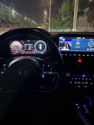 Hyundai Elantra 2021 Full