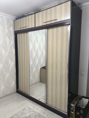 Шкаф-купе 1.9х2.4 метра