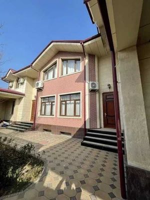Сдаётся Евродом для семьи в сторону метро Хамза ( н99 )